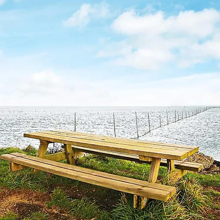 Nyaraló Seaside Escape With Amenities - By Traum *